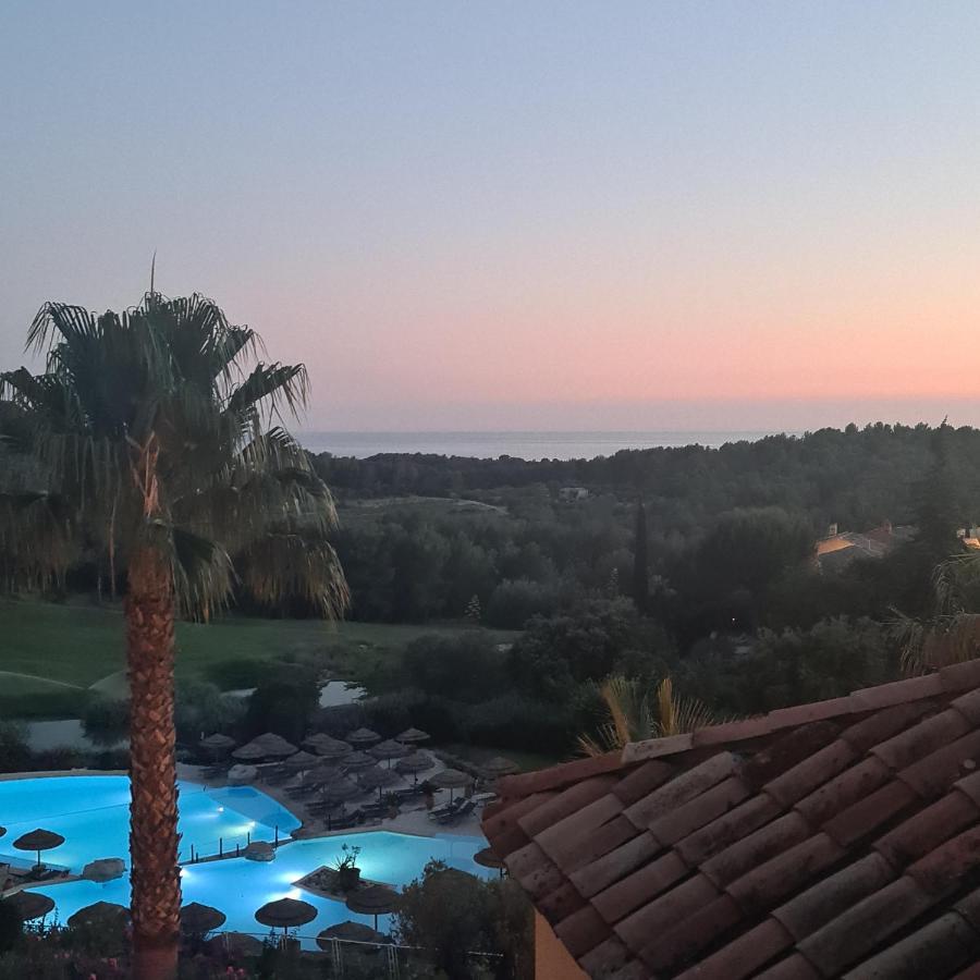 Hameau Des Amandiers - Vue Mer, Golf Et Vignes Leilighet Saint-Cyr-sur-Mer Eksteriør bilde
